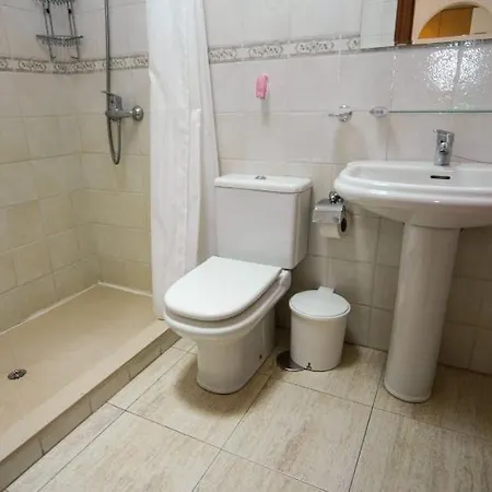 Casa De Salamo Cuatro - Great 2 Bedroom Family - Similar Units Available For Larger Groups Puerto del Carmen (Lanzarote)