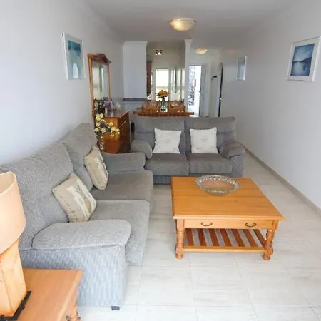 Casa De Salamo Cuatro - Great 2 Bedroom Family - Similar Units Available For Larger Groups Villa Puerto del Carmen (Lanzarote)