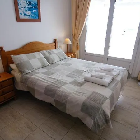 Villa Casa De Salamo Cuatro - Great 2 Bedroom Family - Similar Units Available For Larger Groups Puerto del Carmen (Lanzarote)